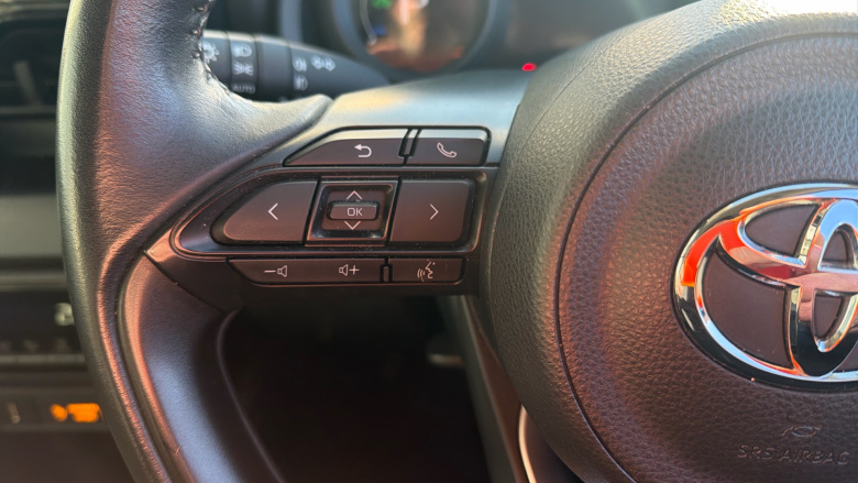 Toyota Yaris 1.5 Hybrid Design 5dr CVT Hybrid Hatchback